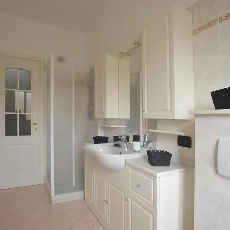 Appartamento Casa Carina Centro Con Garage Privato *