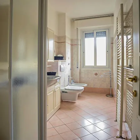 Casa Carina Centro Con Garage Privato Appartamento