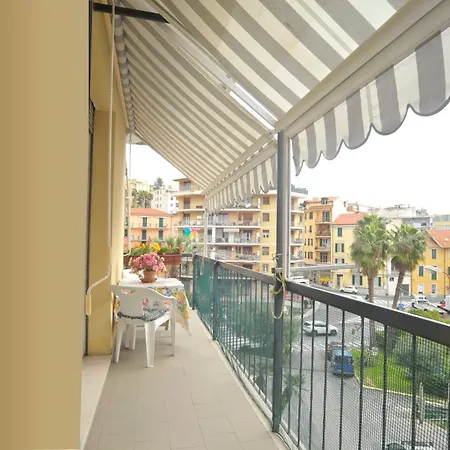 Casa Carina Centro Con Garage Privato * Sanremo