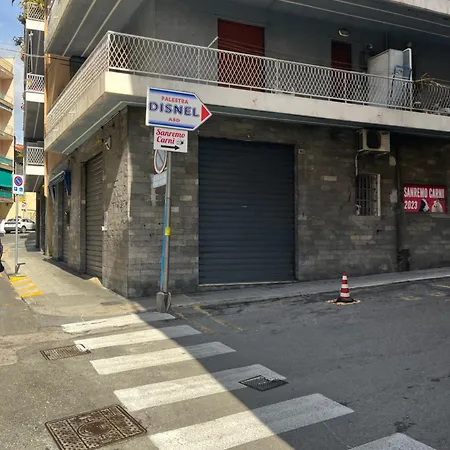 Casa Carina Centro Con Garage Privato * Sanremo
