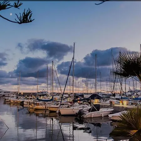 Casa Carina Centro Citta Con Garage Privato Апартаменты