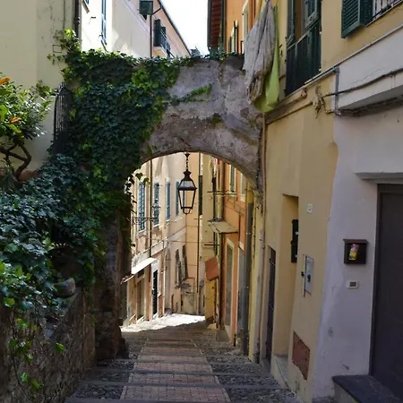 Casa Carina Centro Citta Con Garage Privato سانريمو