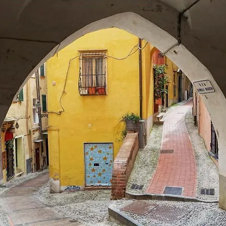 Casa Carina Centro Citta Con Garage Privato San Remo