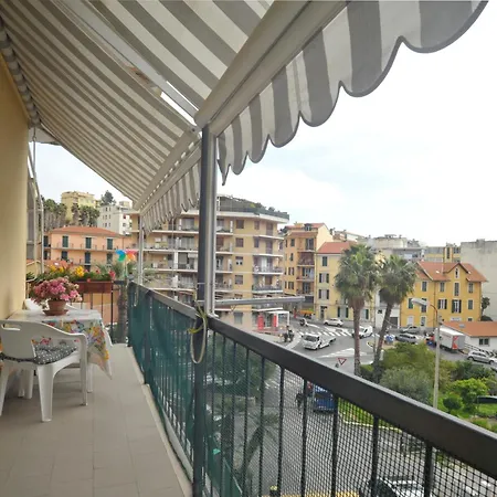 Casa Carina Centro Citta Con Garage Privato San Remo