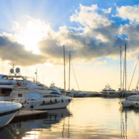 Casa Carina Centro Citta Con Garage Privato San Remo