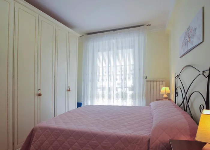 Casa Carina Centro Citta Con Garage Privato 公寓 圣雷默