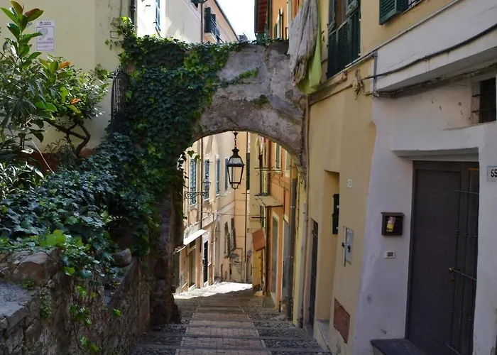 Casa Carina Centro Citta Con Garage Privato 圣雷默